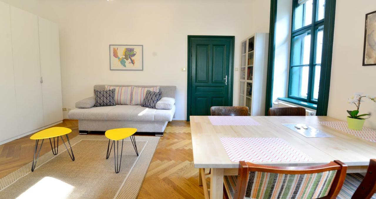 Quiet & Green, With Terrace Apartamento Viena